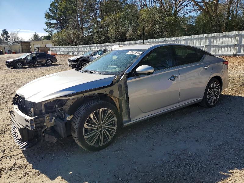 1N4BL4EV0PN359931