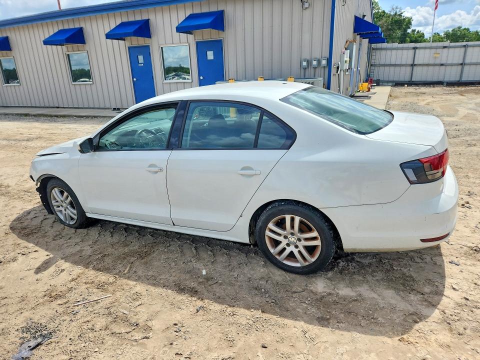 3VW2B7AJ6JM248011