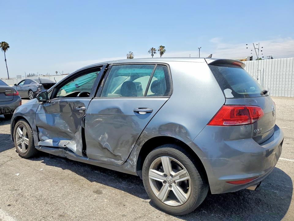 3VW217AU0HM052573