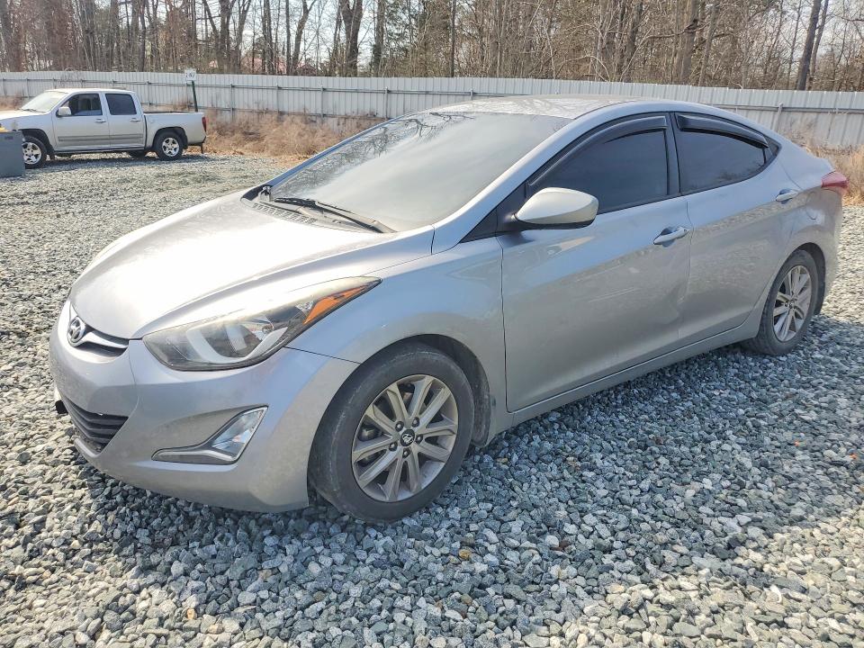 2015 HYUNDAI ELANTRA — VIN 5NPDH4AE8FH643395