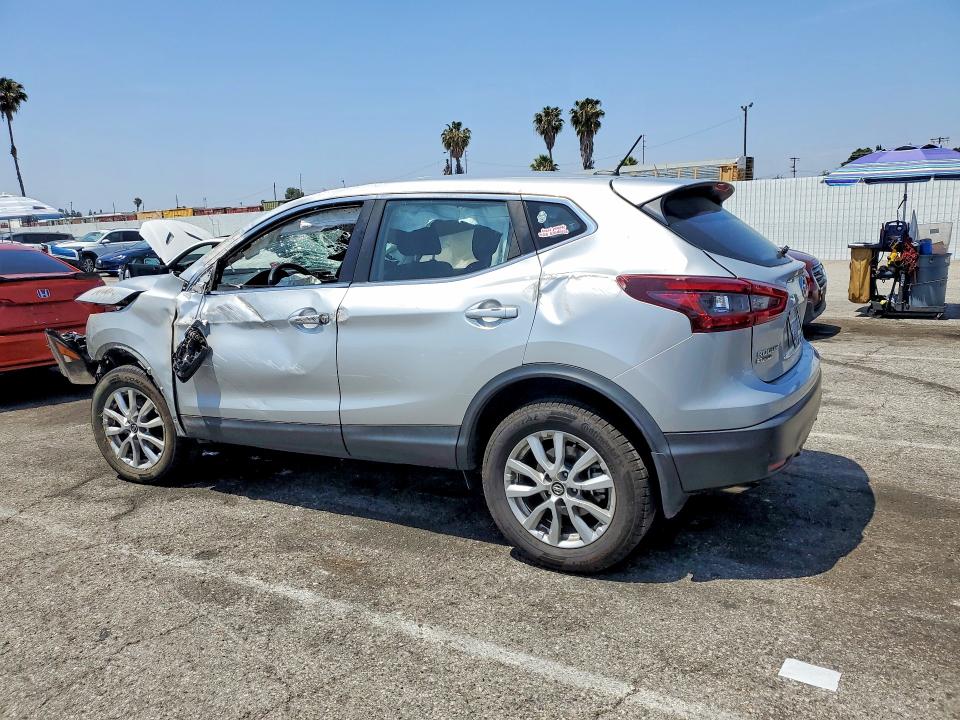 JN1BJ1AV0MW305462