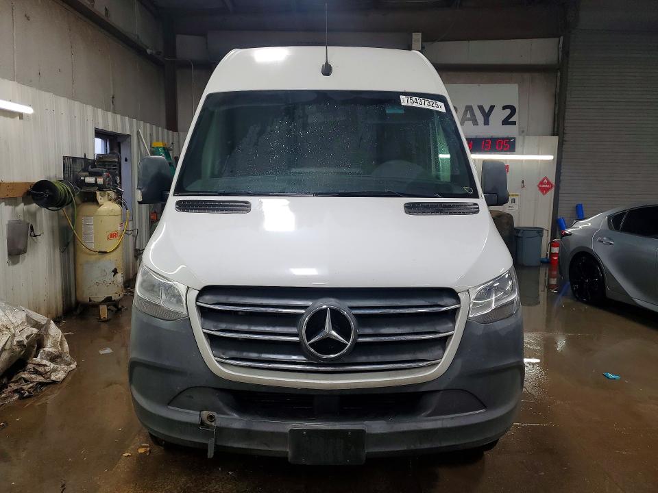 W1Y40CHY5KT017001