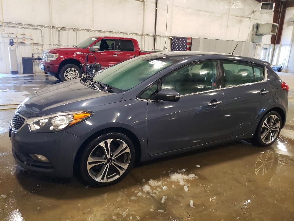 2016 KIA FORTE5 — VIN KNAFX5A88G5626476