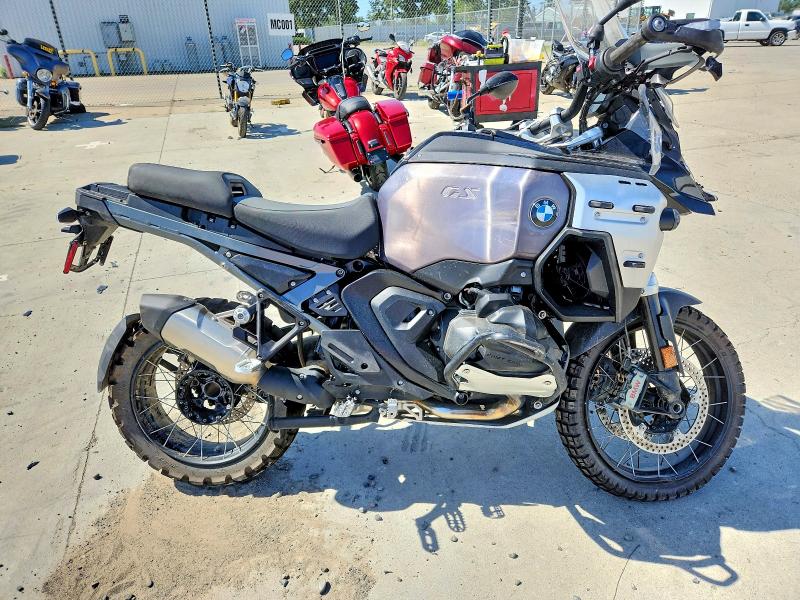 2025 BMW R 1300 — VIN WB10M3309S6K84713