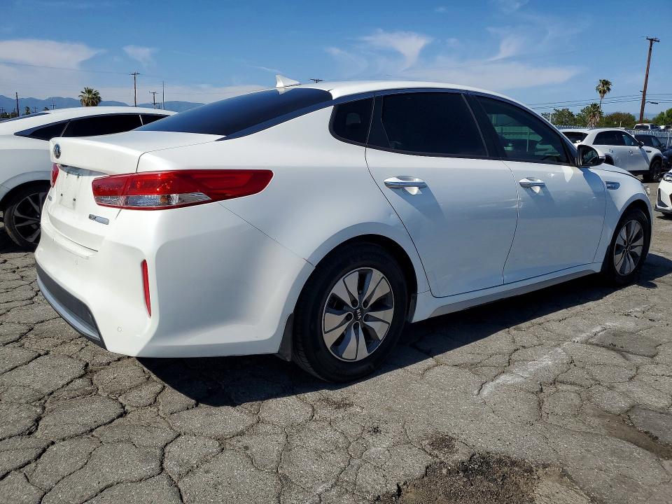 KNAGU4LEXK5032586