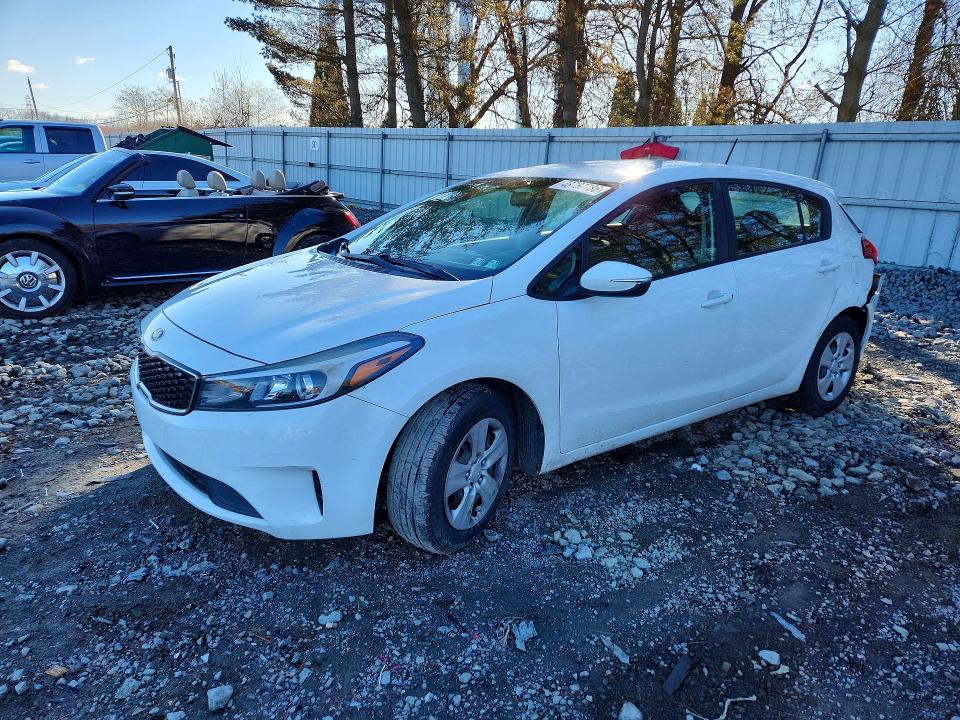 2017 KIA FORTE5 — VIN KNAFK5A89H5725565