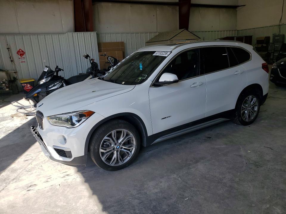 2016 BMW X1 — VIN WBXHT3C31G5E48462