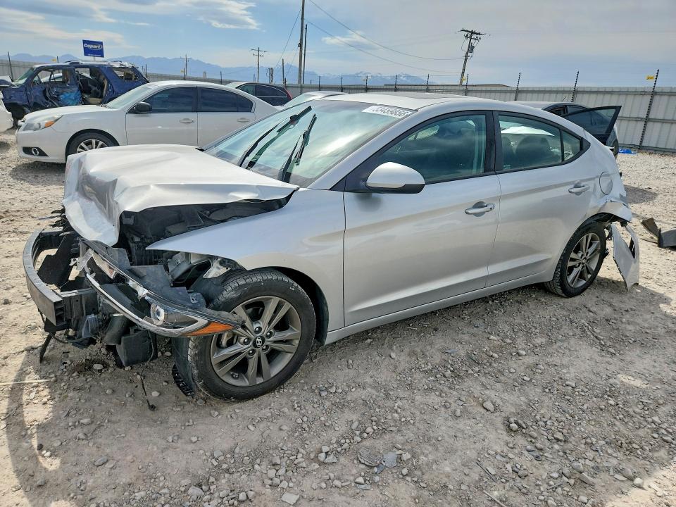 5NPD84LF3JH400186