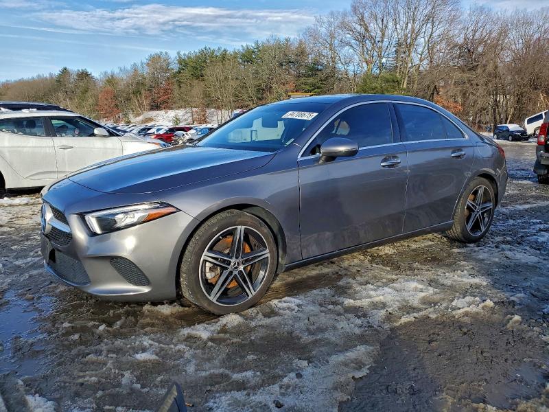 2019 MERCEDES-BENZ A — VIN WDD3G4FB1KW032616