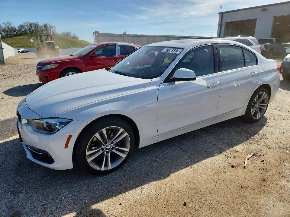 2018 BMW 330 — VIN WBA8D9G54JNU67730