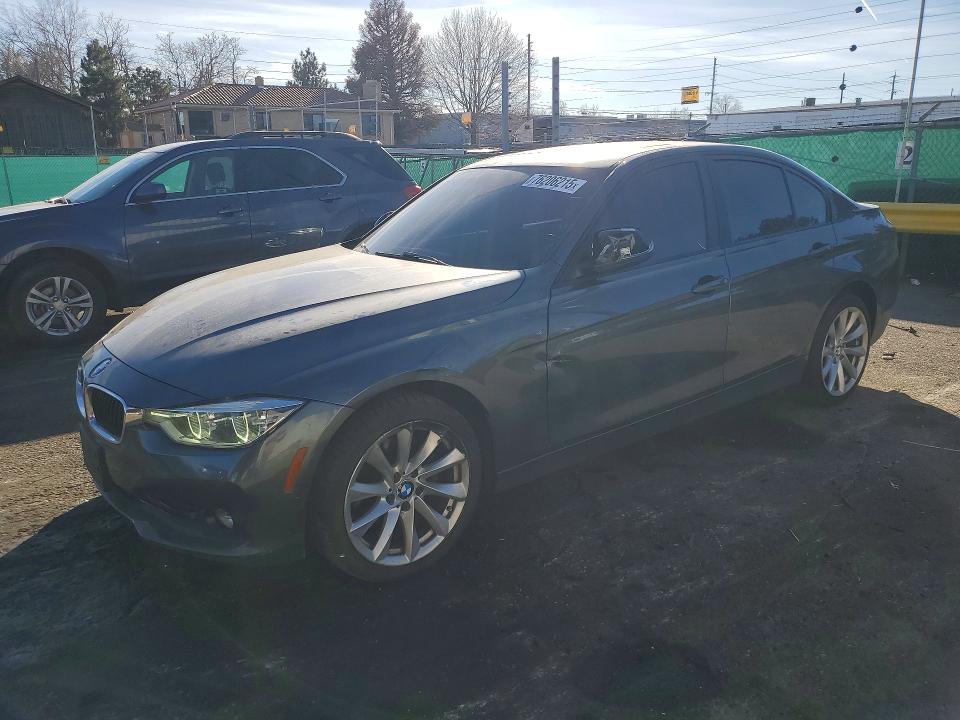 2018 BMW 320 — VIN WBA8E5G56JNU45900