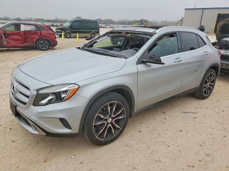 2015 MERCEDES-BENZ GLA — VIN WDCTG4GB8FJ165685