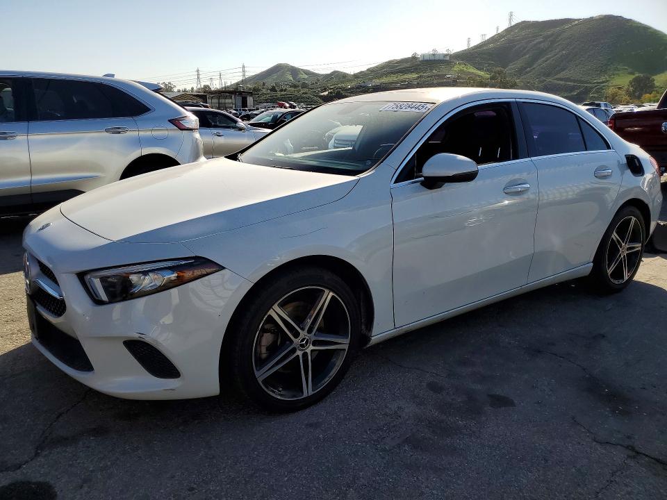 2019 MERCEDES-BENZ A — VIN WDD3G4EB3KW031274