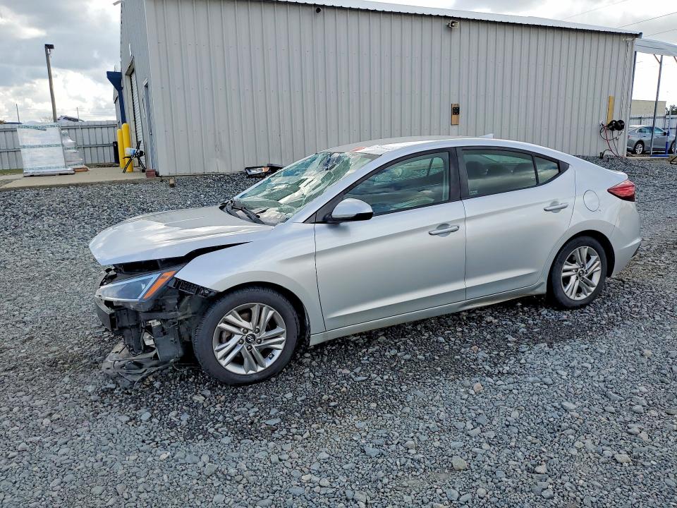 2019 HYUNDAI ELANTRA — VIN 5NPD84LF1KH404397