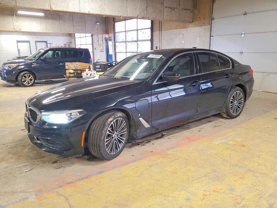 2019 BMW 530 E — VIN WBAJA9C50KB393290