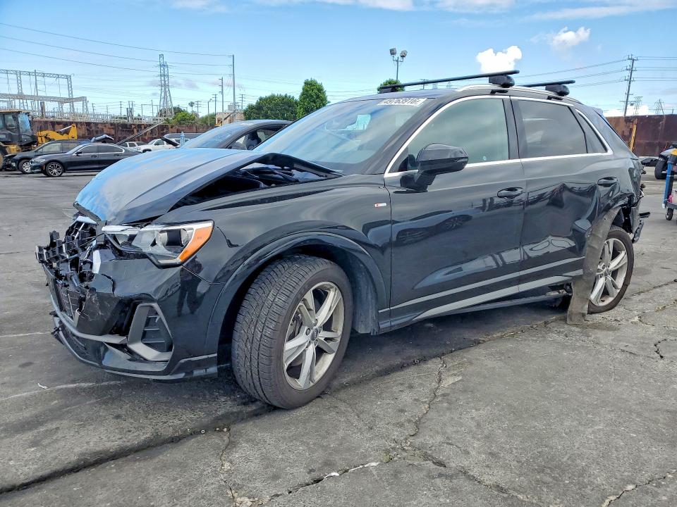 2020 AUDI Q3 — VIN WA1DECF39L1024814