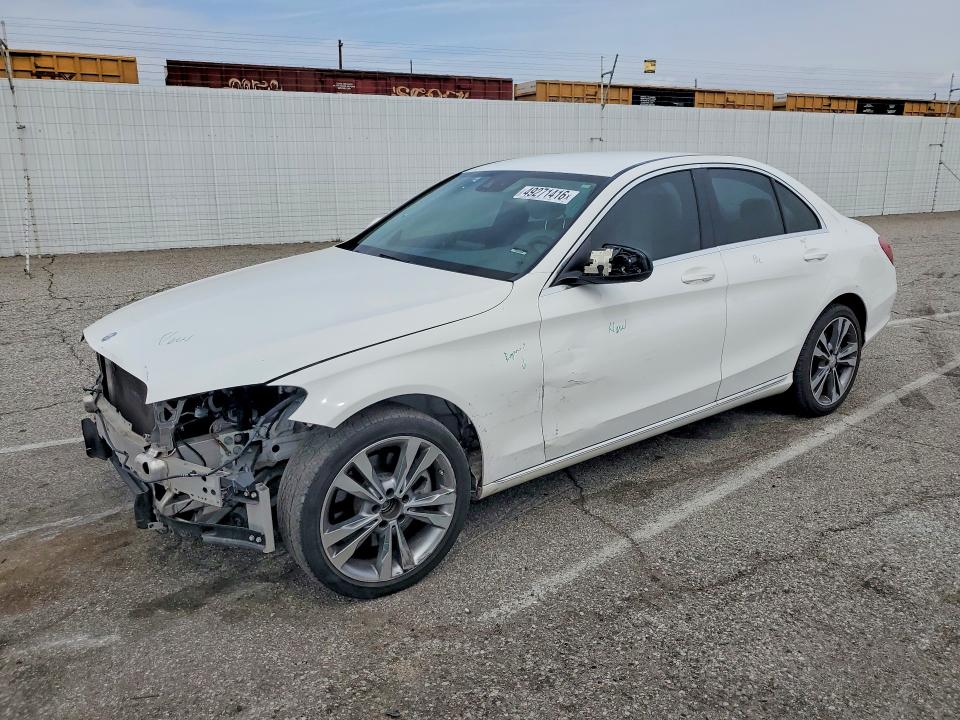 2016 MERCEDES-BENZ C — VIN 55SWF4KB2GU152905