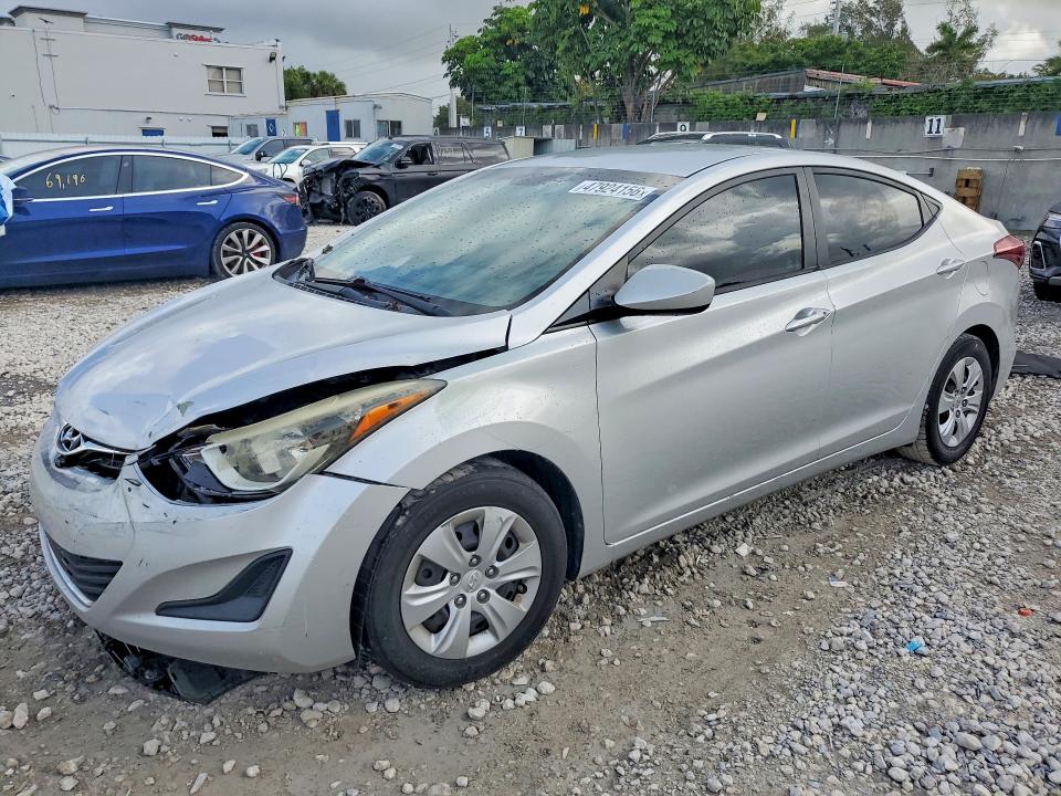 2016 HYUNDAI ELANTRA — VIN 5NPDH4AEXGH765483