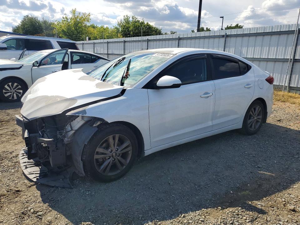 2018 HYUNDAI ELANTRA — VIN 5NPD84LF1JH272644