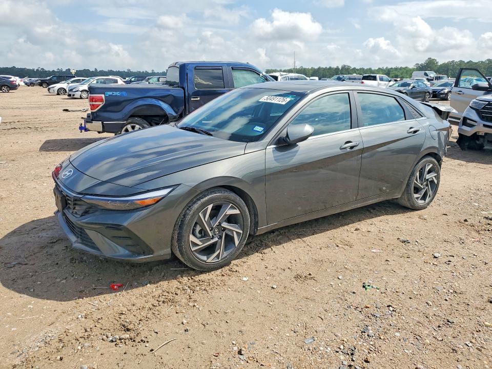 2024 HYUNDAI ELANTRA — VIN KMHLS4DG0RU743765