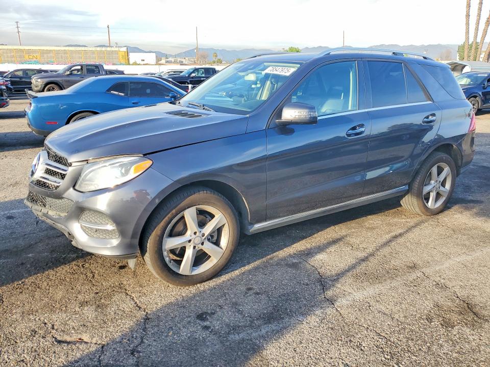 2016 MERCEDES-BENZ GLE — VIN 4JGDA5JB4GA735561