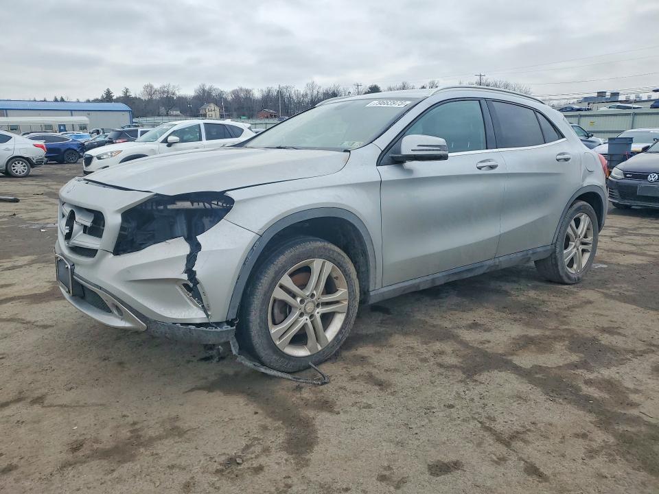 2015 MERCEDES-BENZ GLA — VIN WDCTG4EB4FJ167145