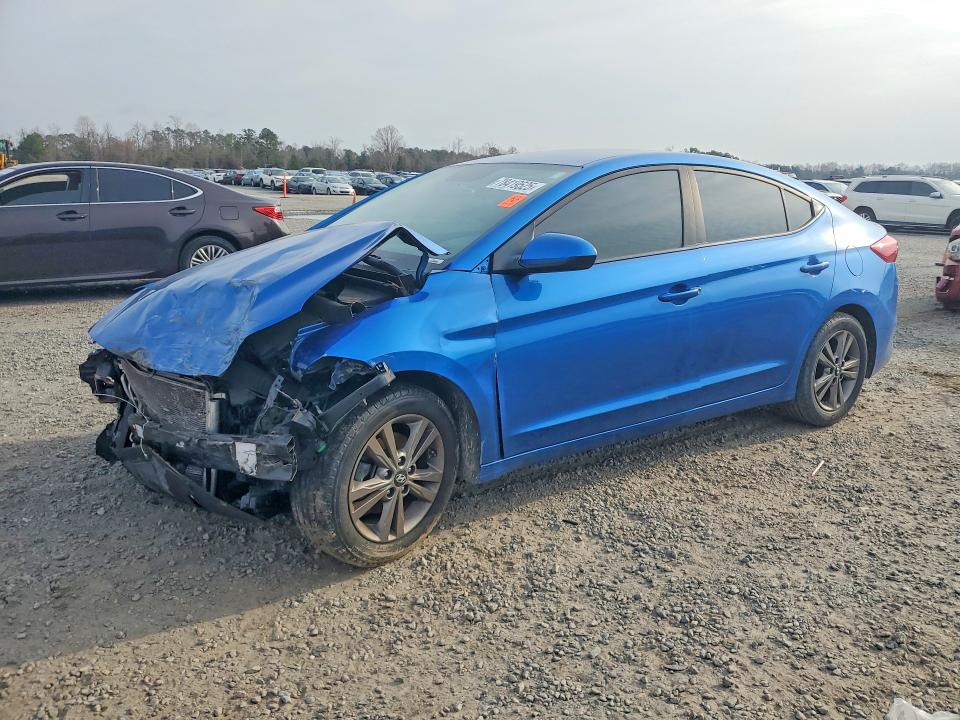 2018 HYUNDAI ELANTRA — VIN 5NPD84LF0JH256581