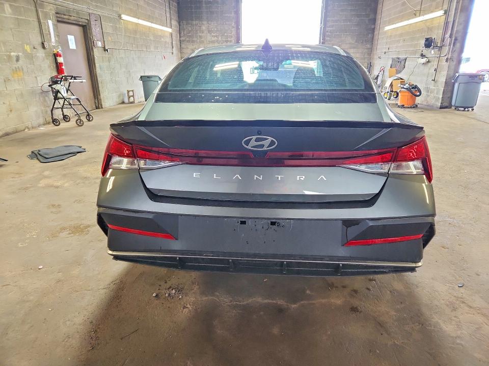 KMHLM4DG3SU074021