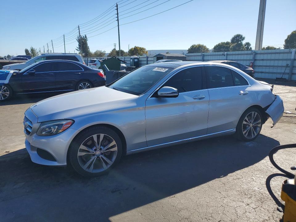 2016 MERCEDES-BENZ C — VIN 55SWF4JB3GU155359
