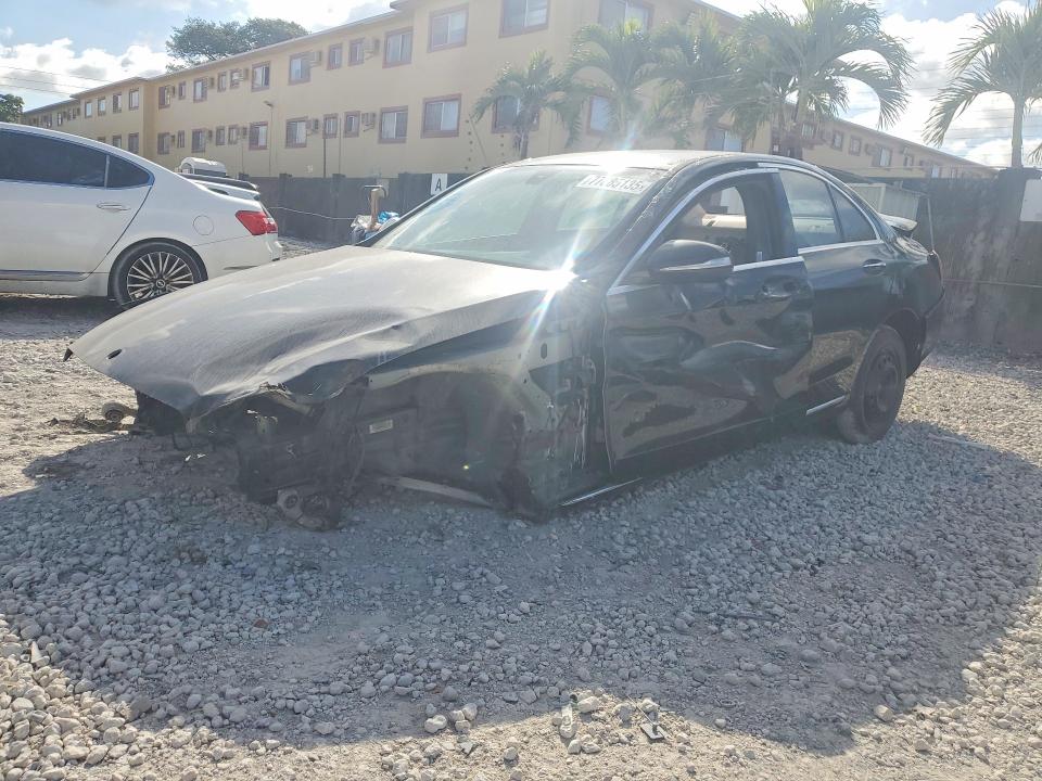 2015 MERCEDES-BENZ C — VIN 55SWF4JB8FU047219