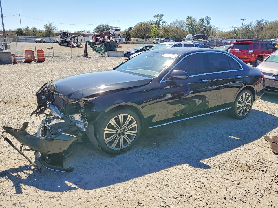 2018 MERCEDES-BENZ E — VIN WDDZF4KB8JA441226