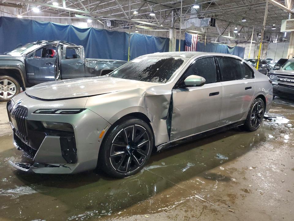 2023 BMW 760 — VIN WBA33EJ02PCM90642