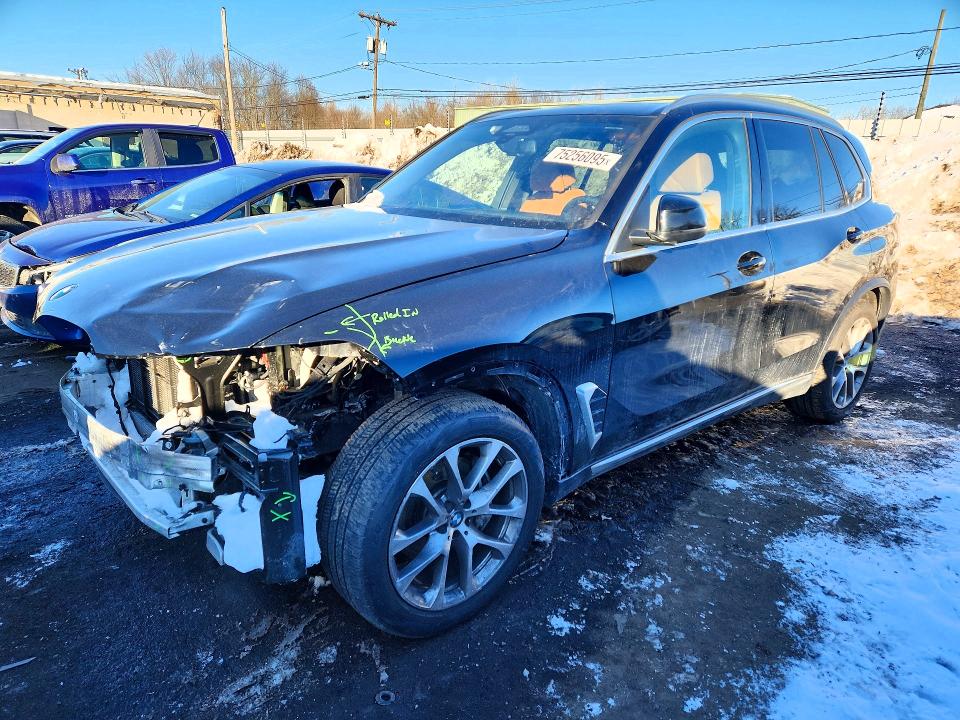 2024 BMW X5 — VIN 5UX23EU04R9U66903