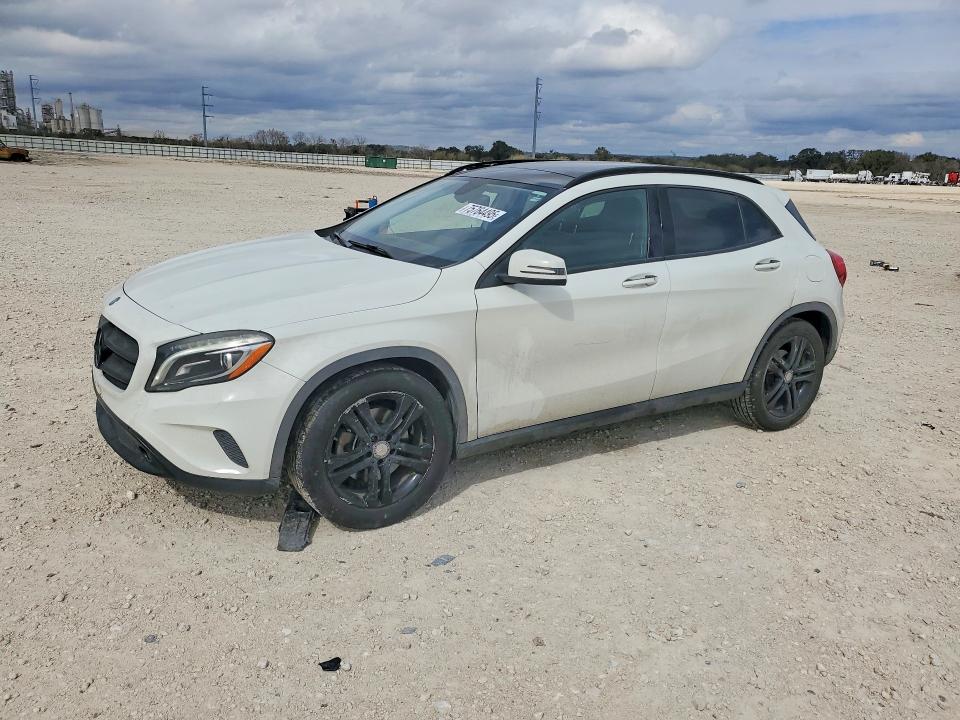 2015 MERCEDES-BENZ GLA — VIN WDCTG4EB9FJ134707