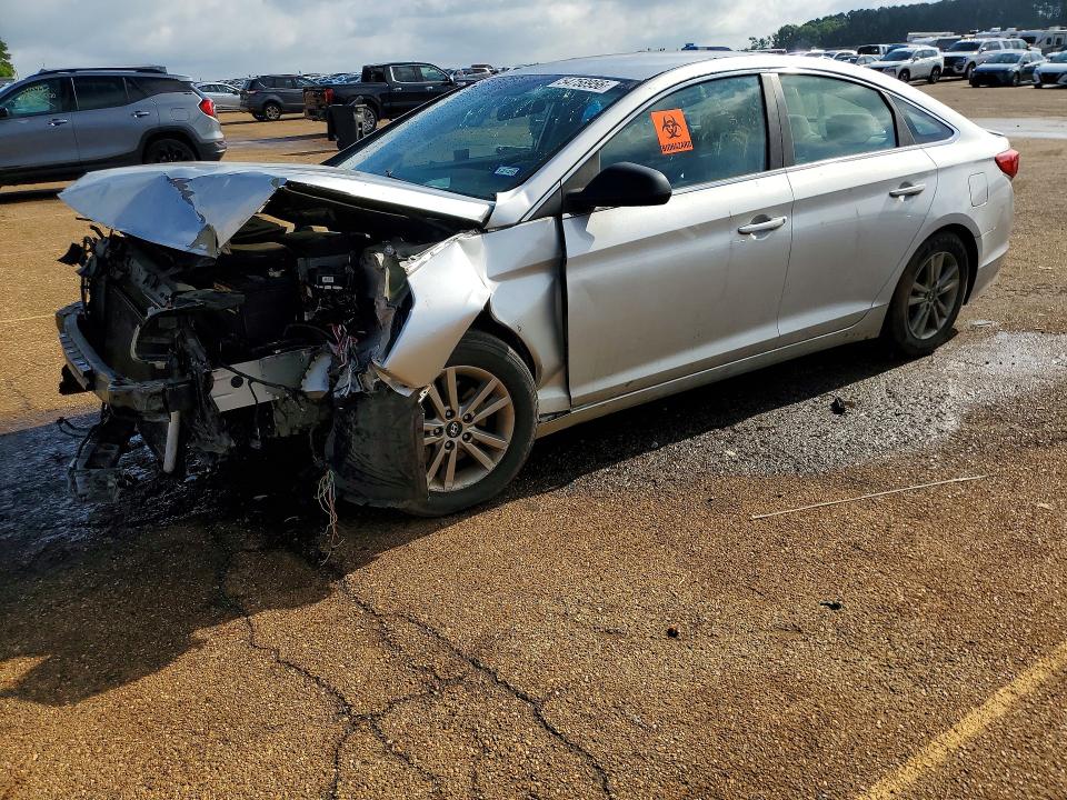 2015 HYUNDAI SONATA — VIN 5NPE24AFXFH134620