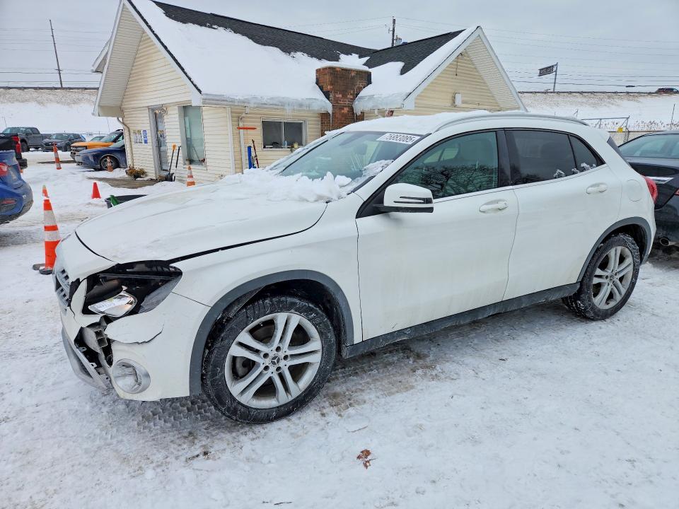 2018 MERCEDES-BENZ GLA — VIN WDCTG4EB8JJ500830