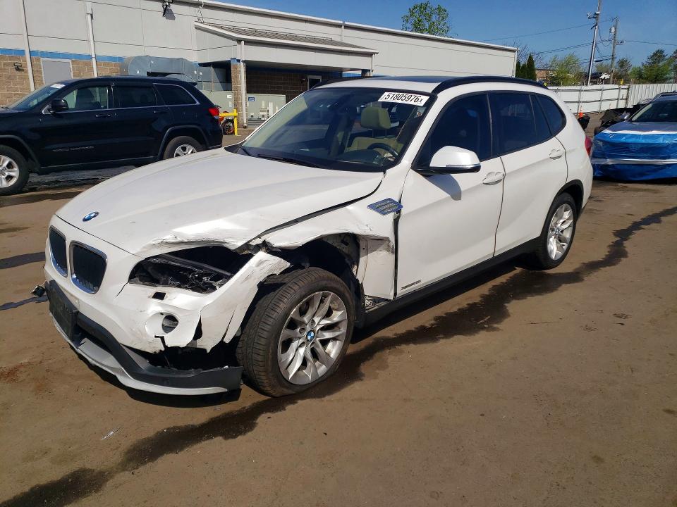 2015 BMW X1 — VIN WBAVL1C52FVY34709