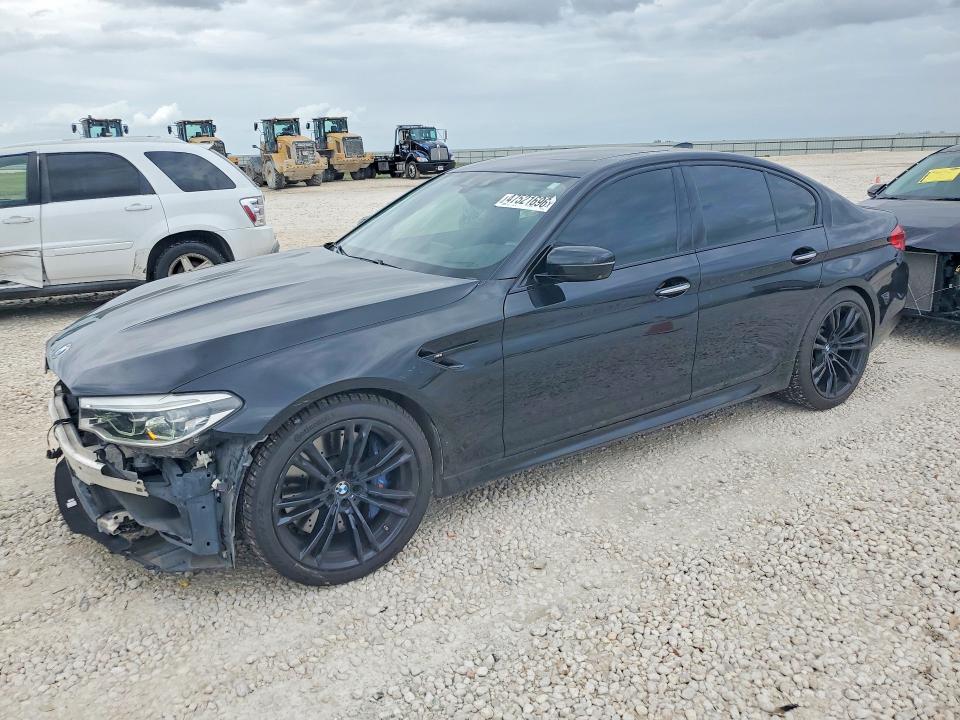2018 BMW M5 — VIN WBSJF0C51JB284053