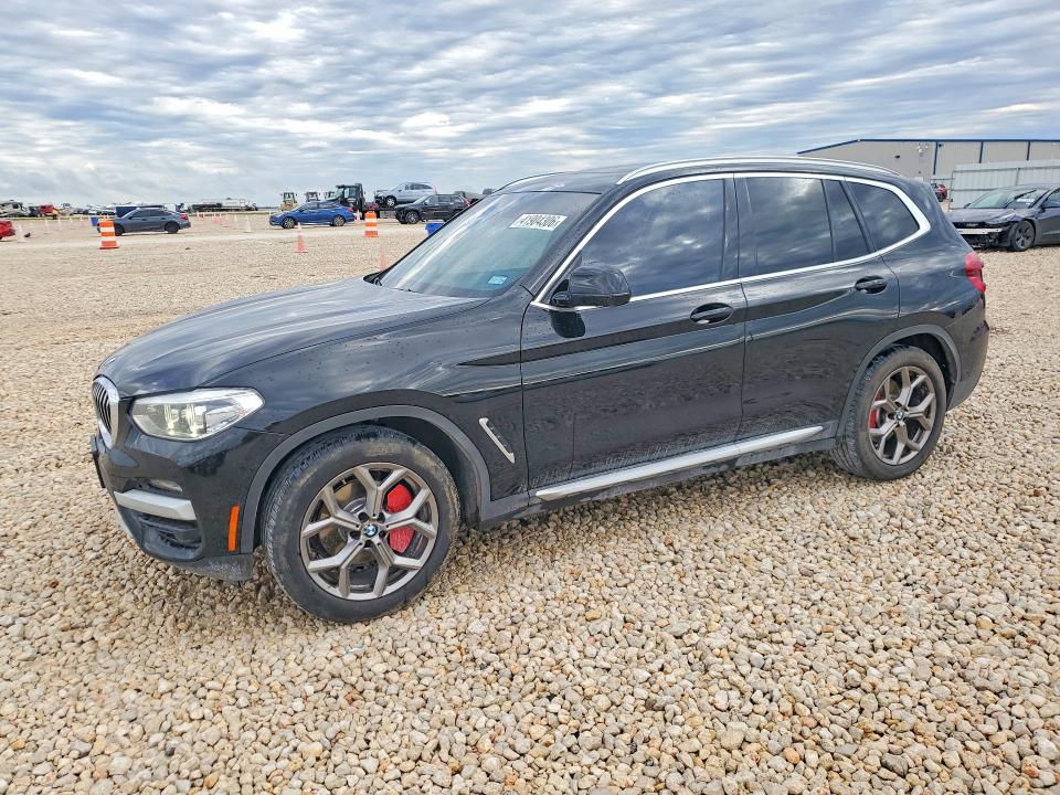 2021 BMW X3 — VIN 5UXTY3C04M9H10220