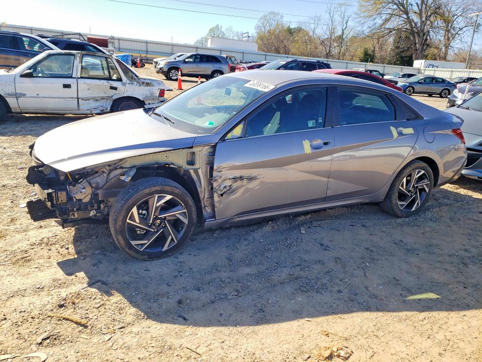 2025 HYUNDAI ELANTRA — VIN KMHLM4DGXSU988945