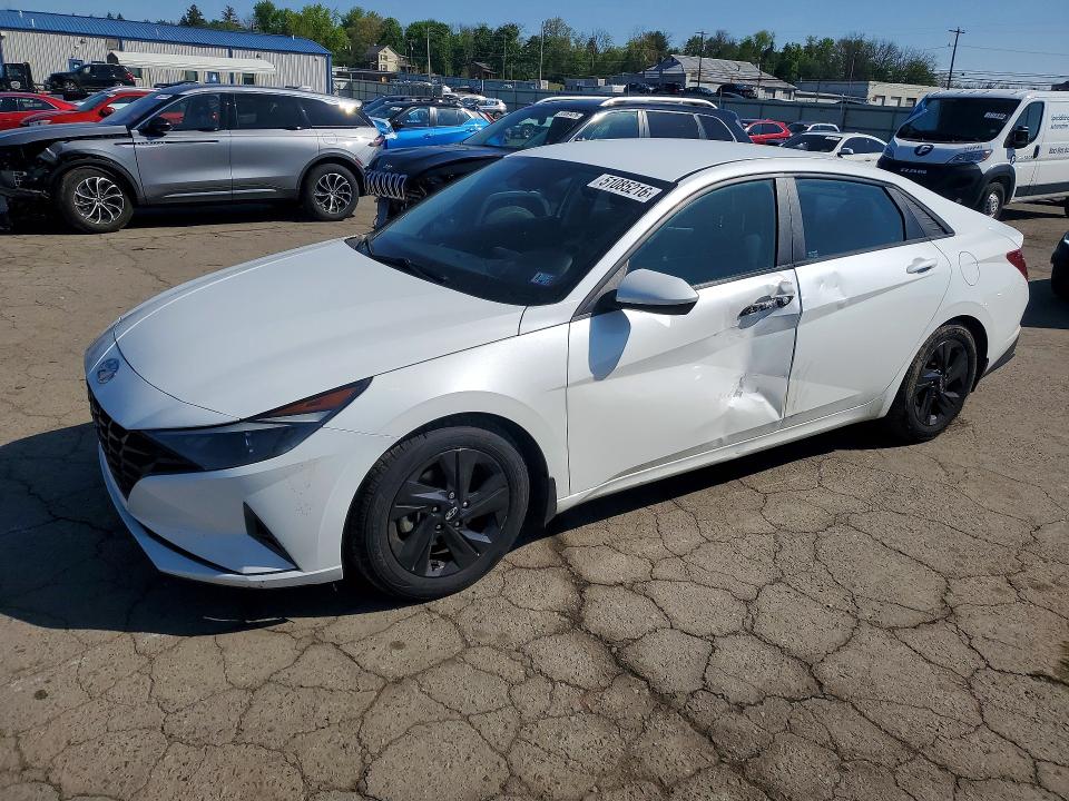 2022 HYUNDAI ELANTRA — VIN 5NPLM4AG3NH074690