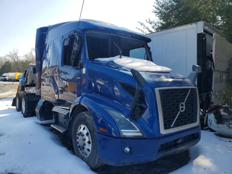 2019 VOLVO VNR — VIN 4V4WC9EH2KN215152