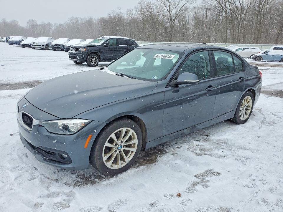 2017 BMW 320 — VIN WBA8E5G35HNU43354