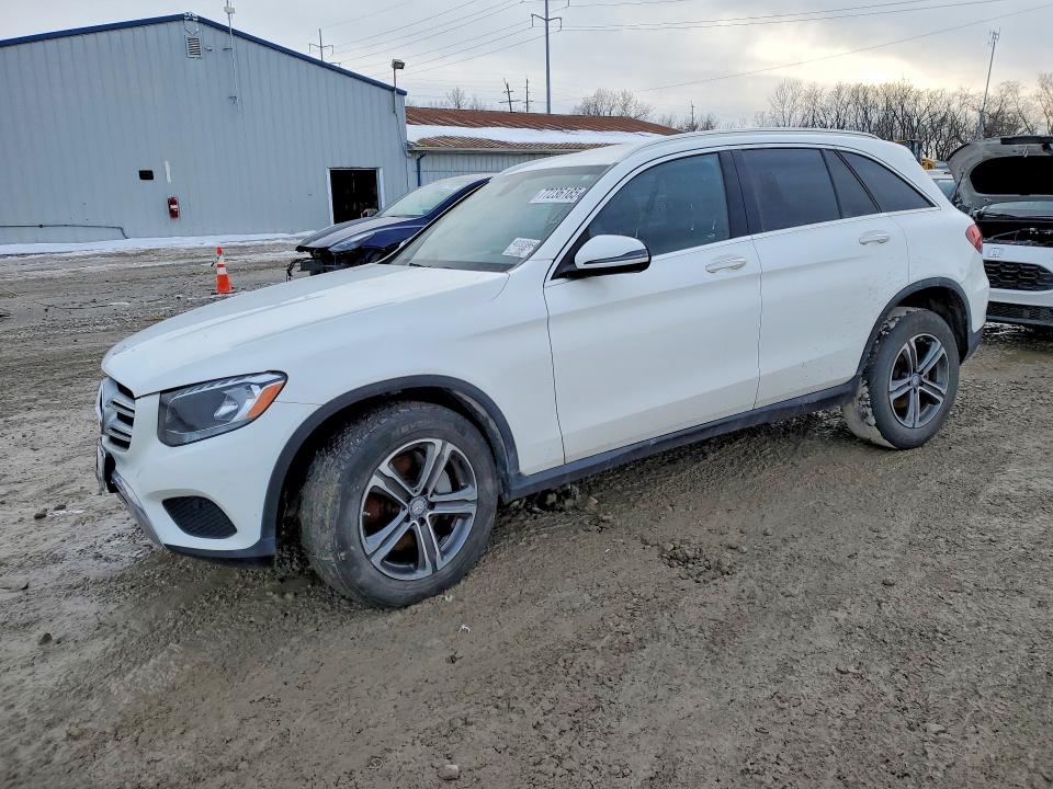 2016 MERCEDES-BENZ GLC — VIN WDC0G4KB1GF025105