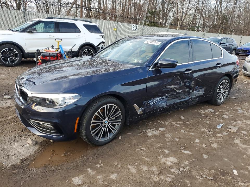 2018 BMW 530 — VIN WBAJA7C5XJWC77044