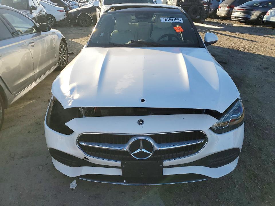 W1KAF4GB1NR042610