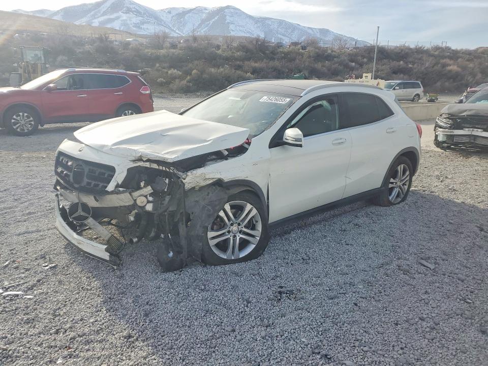 2015 MERCEDES-BENZ GLA — VIN WDCTG4GBXFJ176591