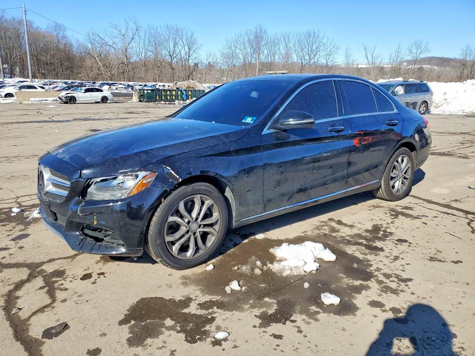 2016 MERCEDES-BENZ C — VIN 55SWF4KB4GU146572