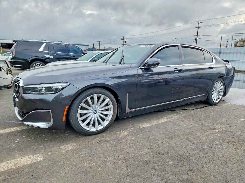2022 BMW 740 — VIN WBA7T2C00NCK54890