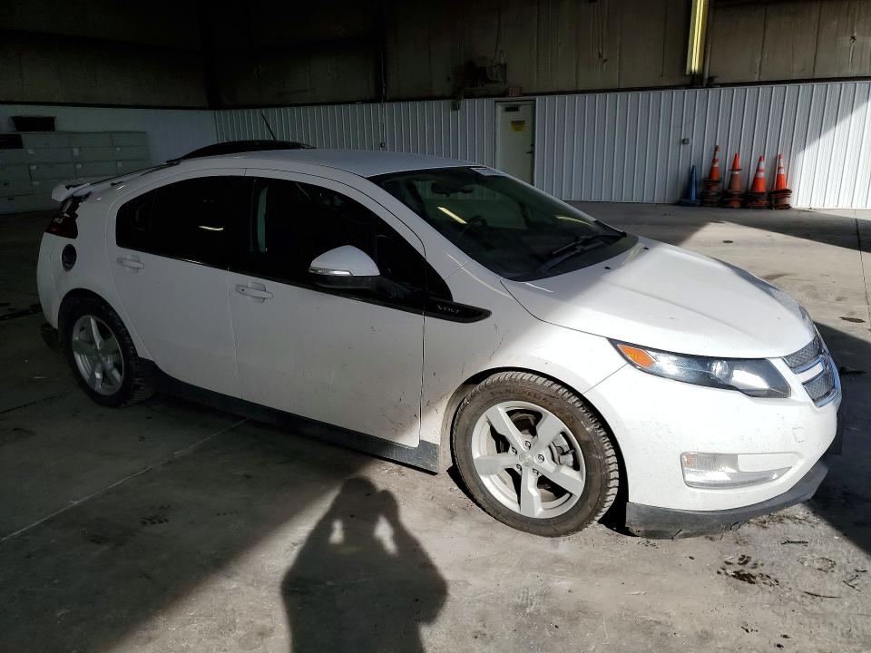 1G1RC6E42FU127873